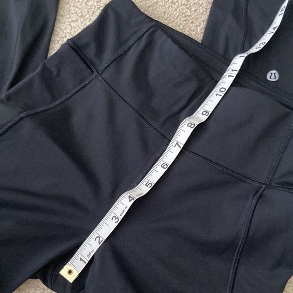 LULULEMON Final Lap Crop 23β Like New Black Nulux Leggings Fast & Free Sz 6 VEUC - Picture 14 of 15